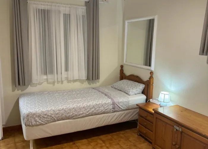 - 2 Bedroom Large Duplex With Double Terrace 아데제