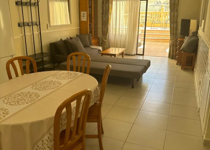 Lägenhet - 2 Bedroom Large Duplex With Double Terrace