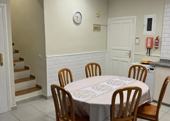 - 2 Bedroom Large Duplex With Double Terrace Lägenhet
