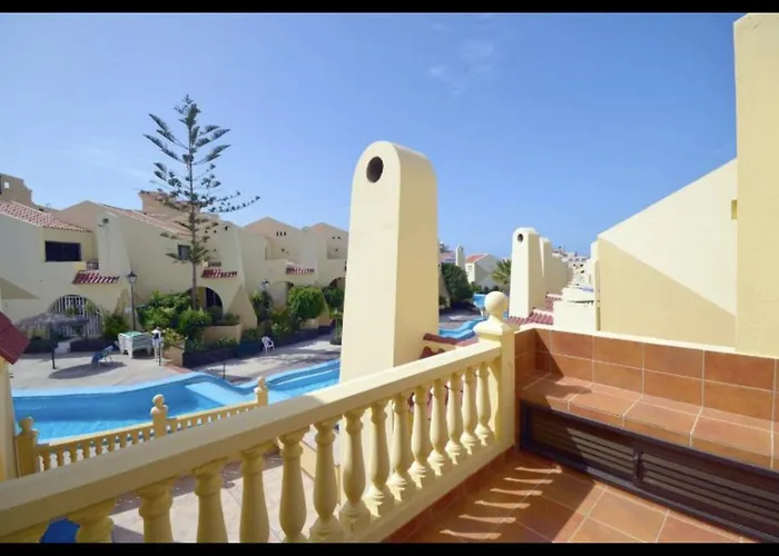 - 2 Bedroom Large Duplex With Double Terrace Адехе